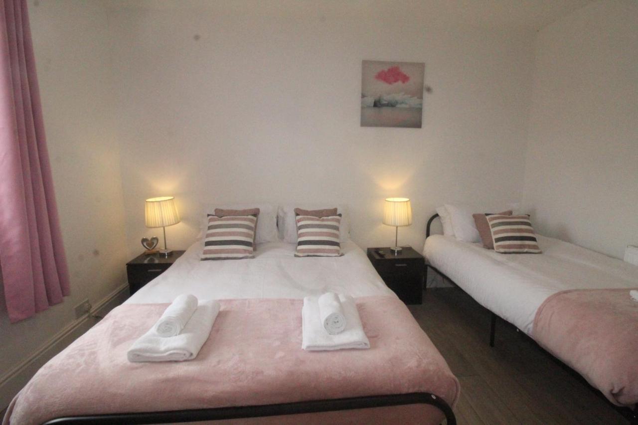 Dinnington House Dinnington By Smart Corporate Stays מראה חיצוני תמונה